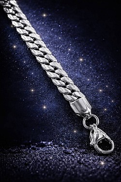 Bracelet en acier inoxydable pour homme 8.00 euro