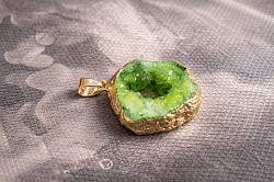 Pendentif cluster vert 5.00 euro